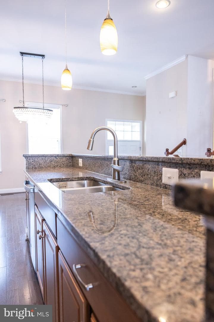 111 Kingsley Drive photo 4