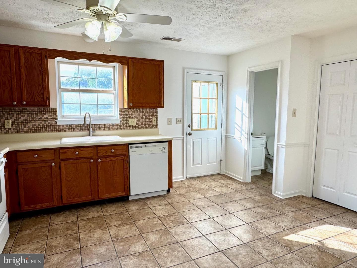 326 Banbury Terrace photo 9