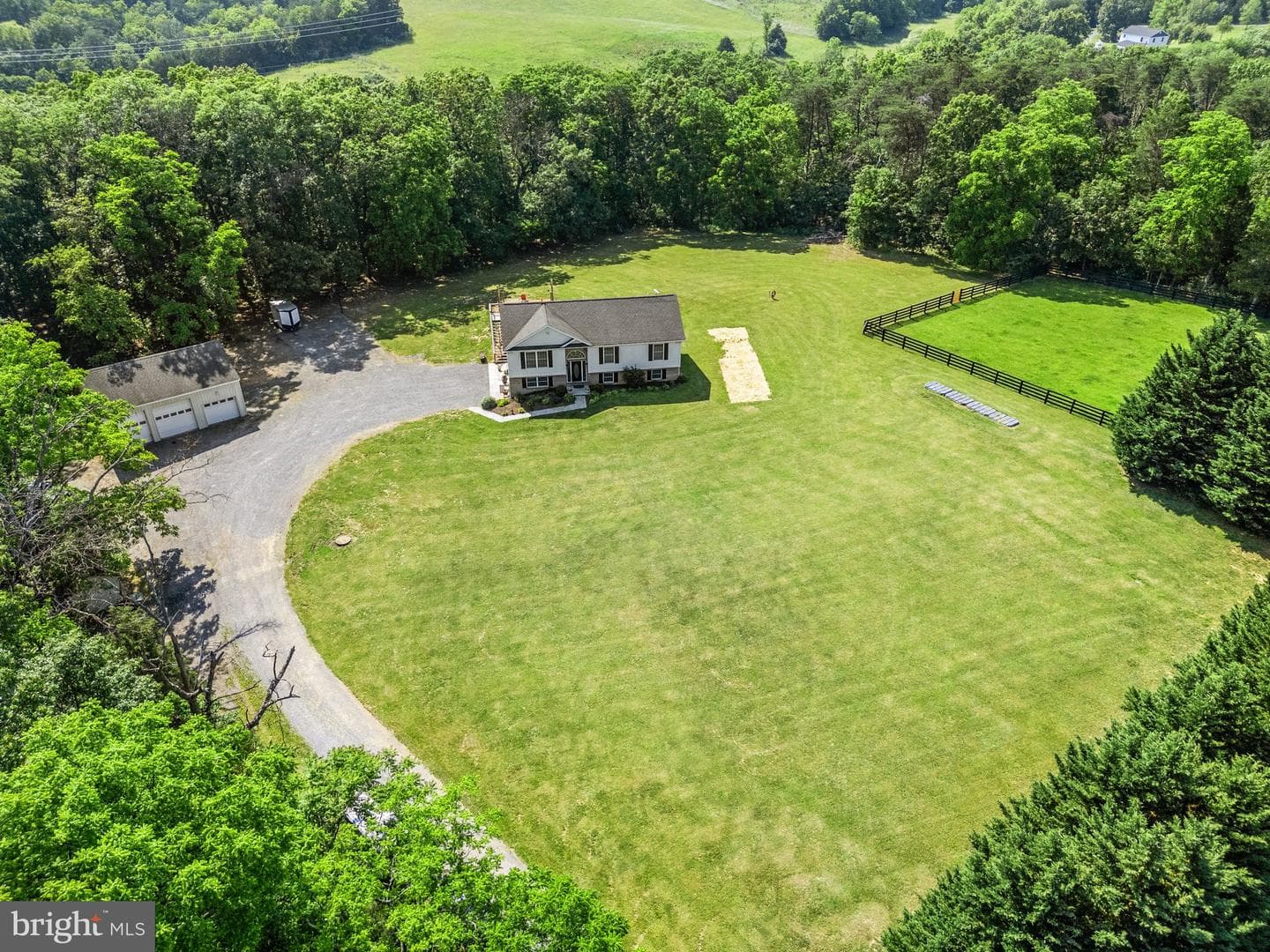 364 Waynes Lane photo 28