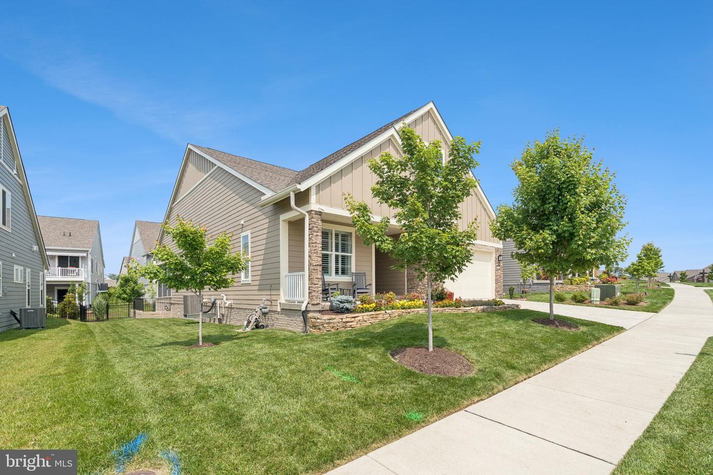 112 Viceroy Way photo 2