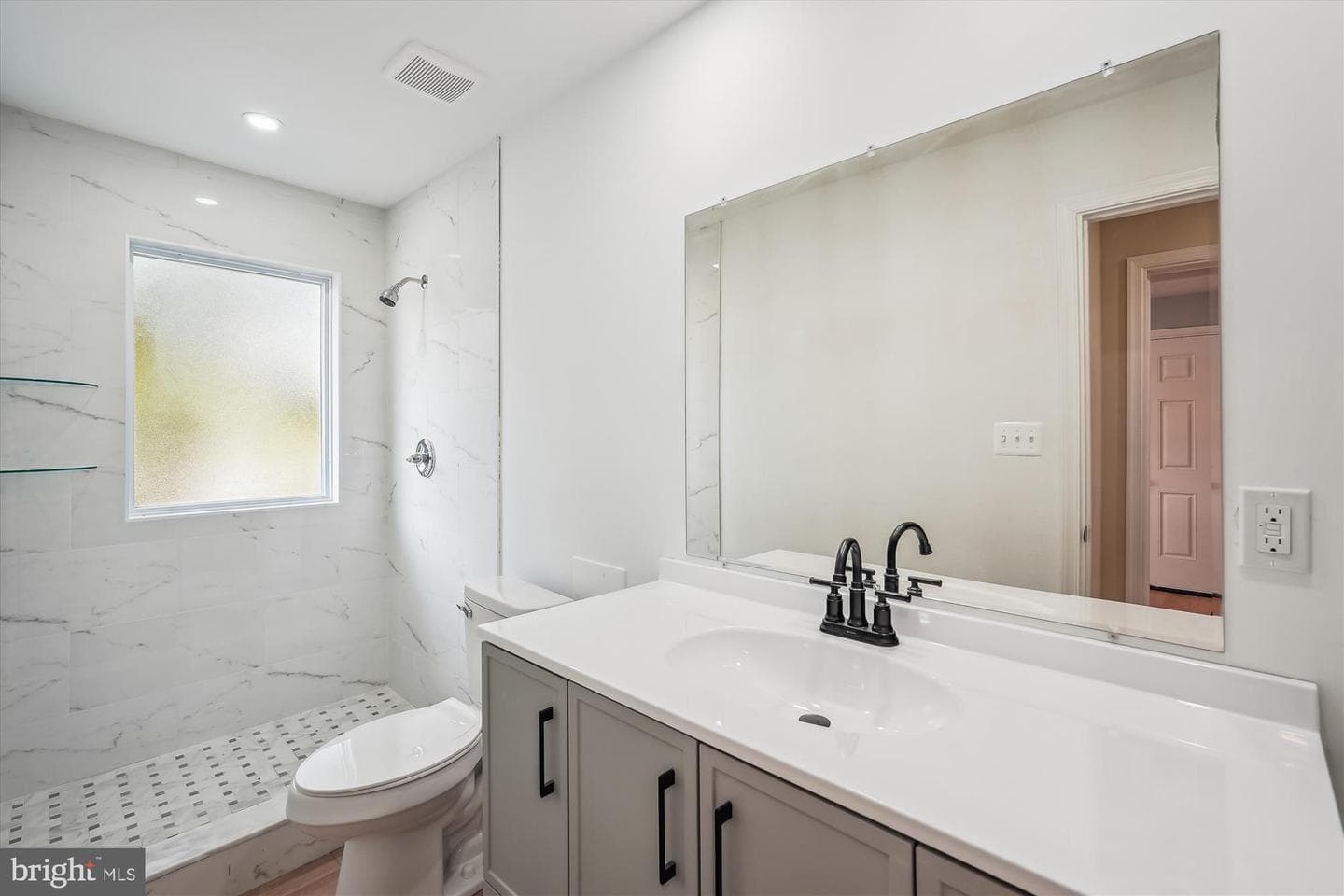 110 Carter Place photo 40