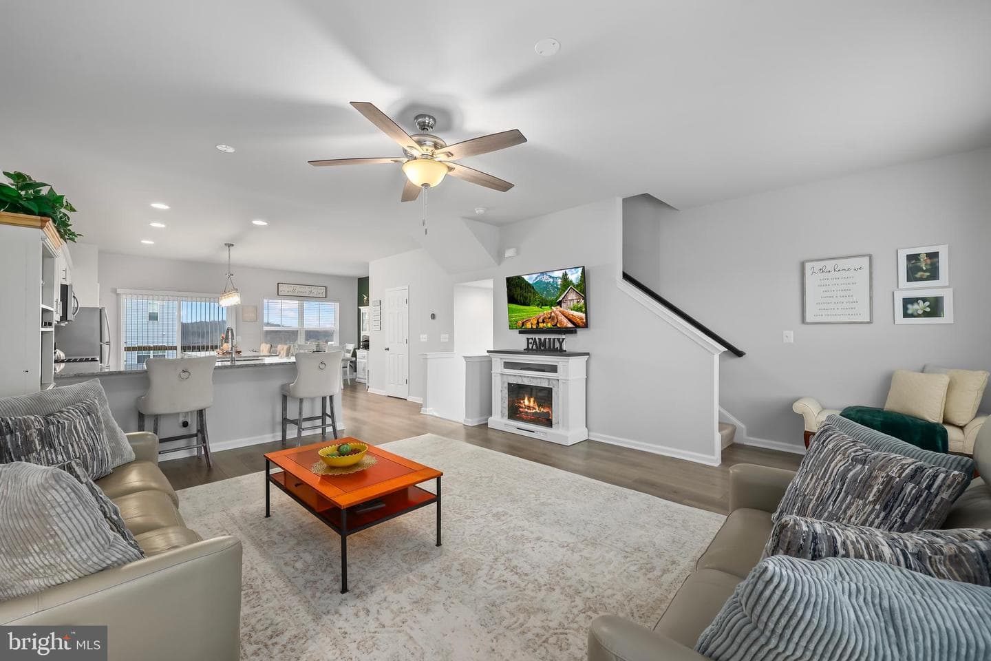 492 Parkland Drive photo 10