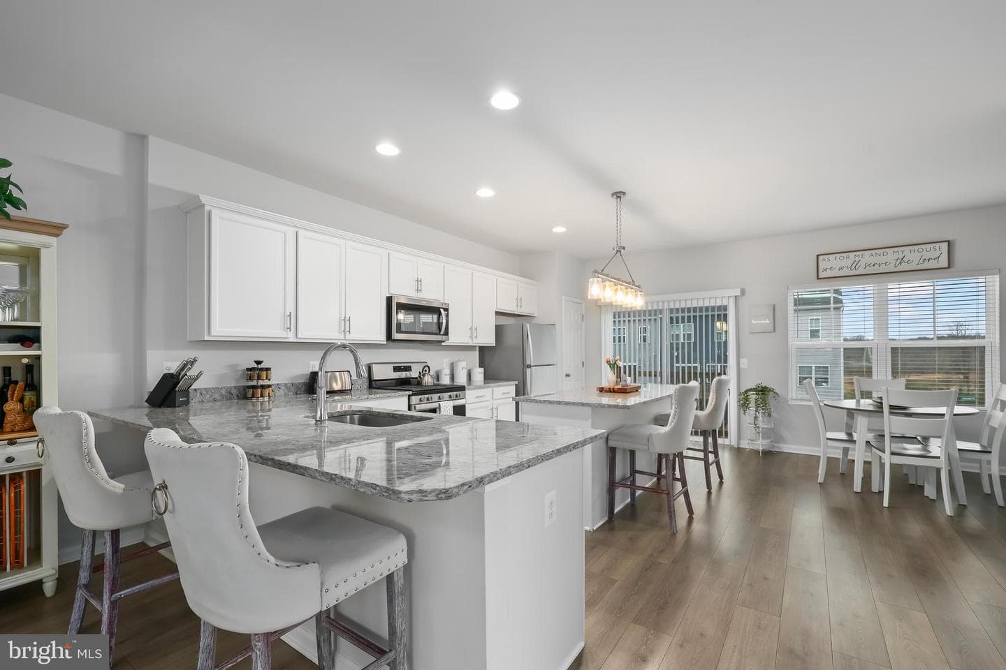 492 Parkland Drive photo 11