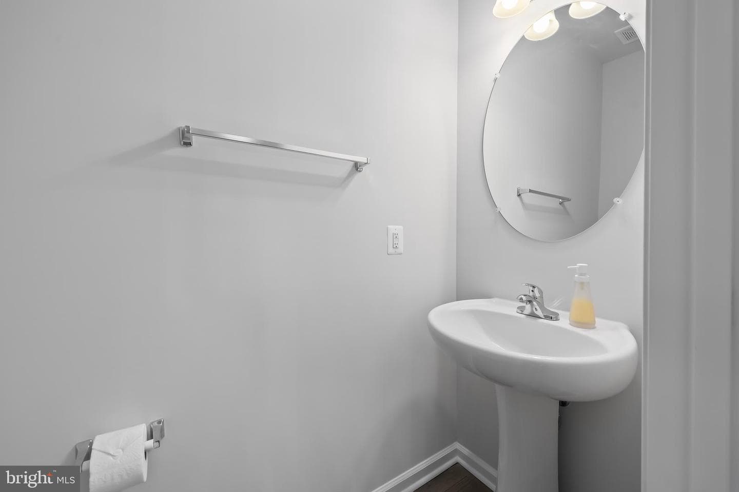 492 Parkland Drive photo 18