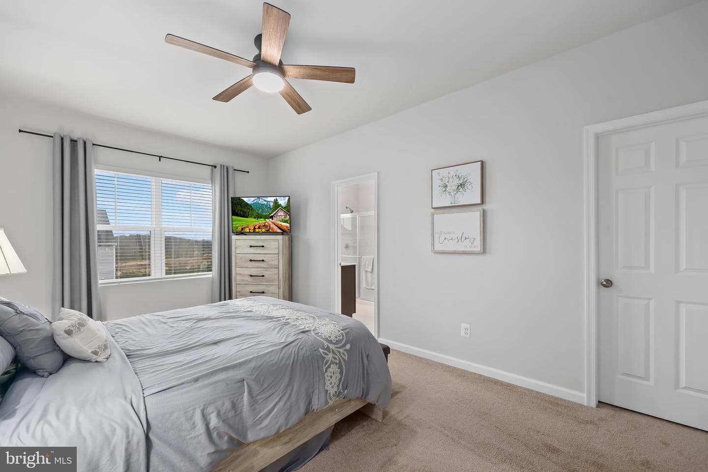 492 Parkland Drive photo 24