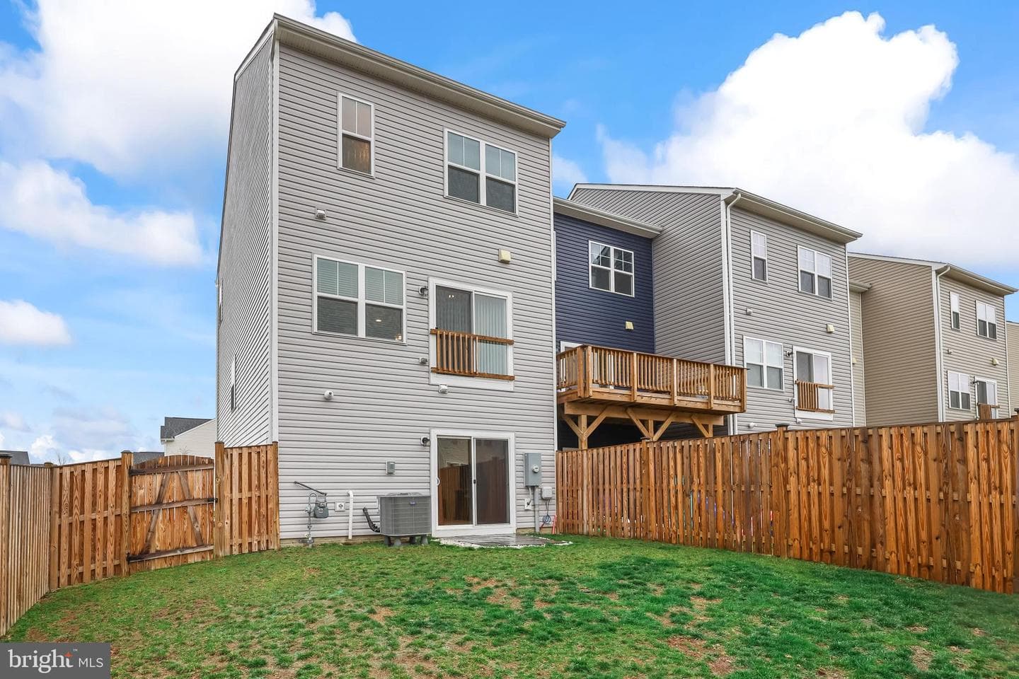 492 Parkland Drive photo 33