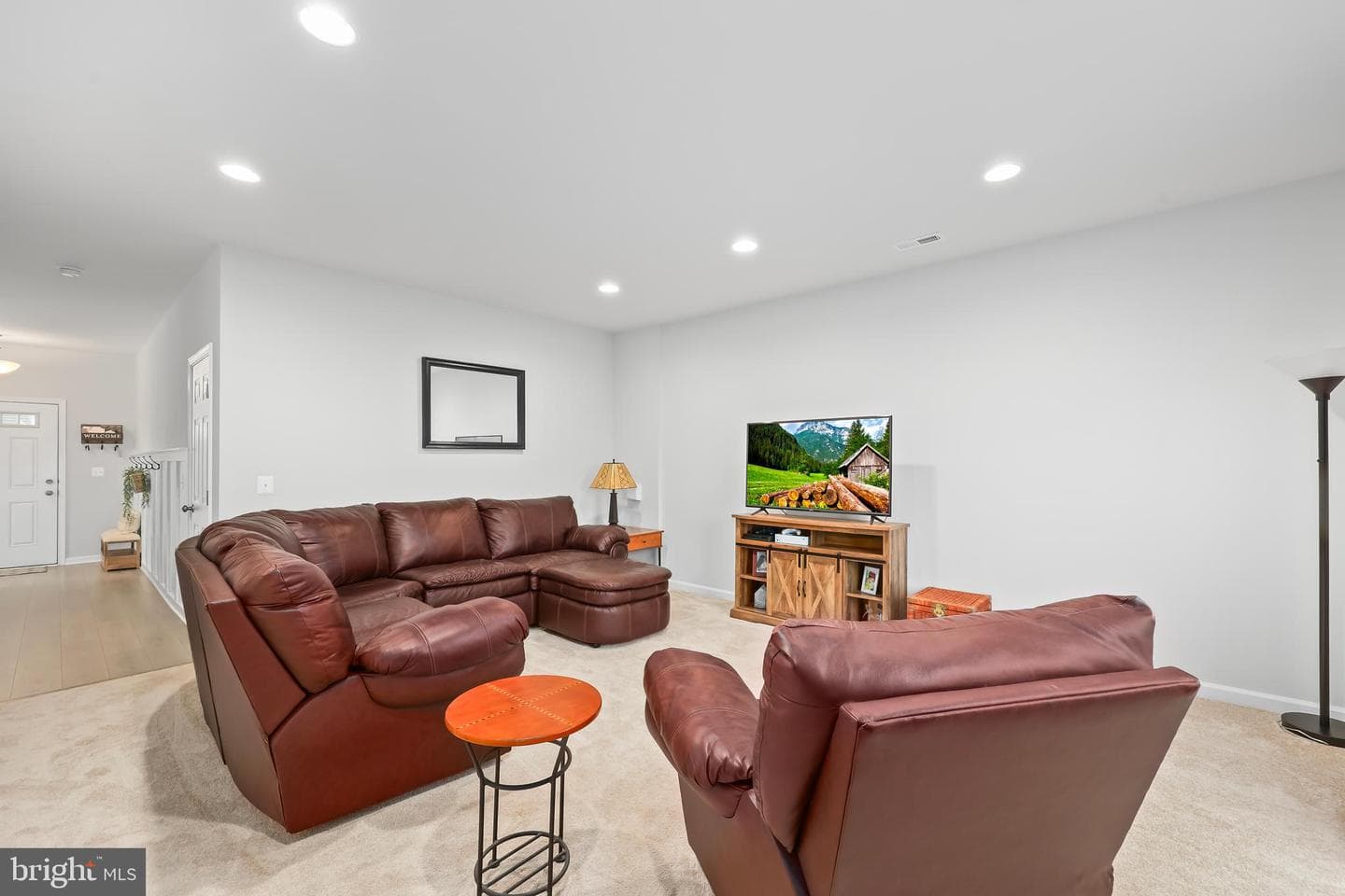 492 Parkland Drive photo 4