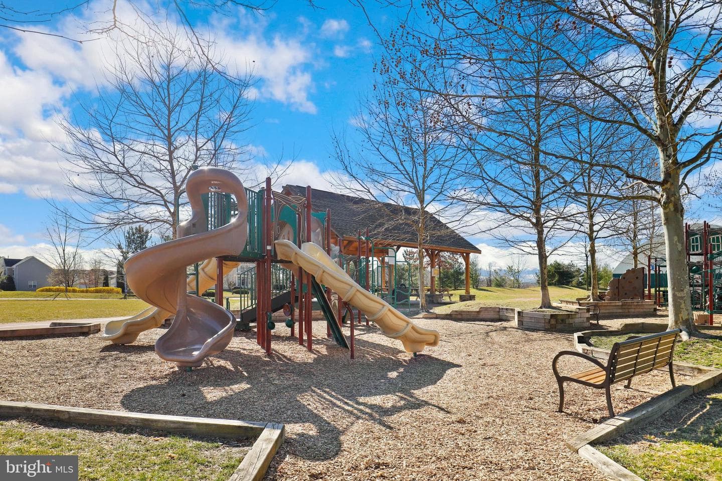 492 Parkland Drive photo 42