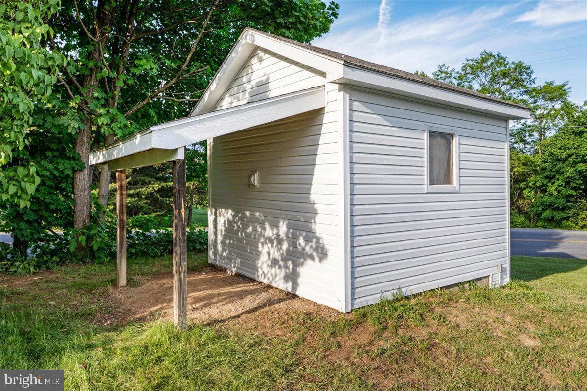 709 Dicks Hollow Road photo 30