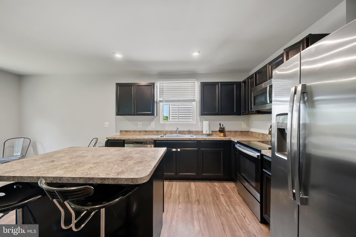 310 Coville Street photo 3