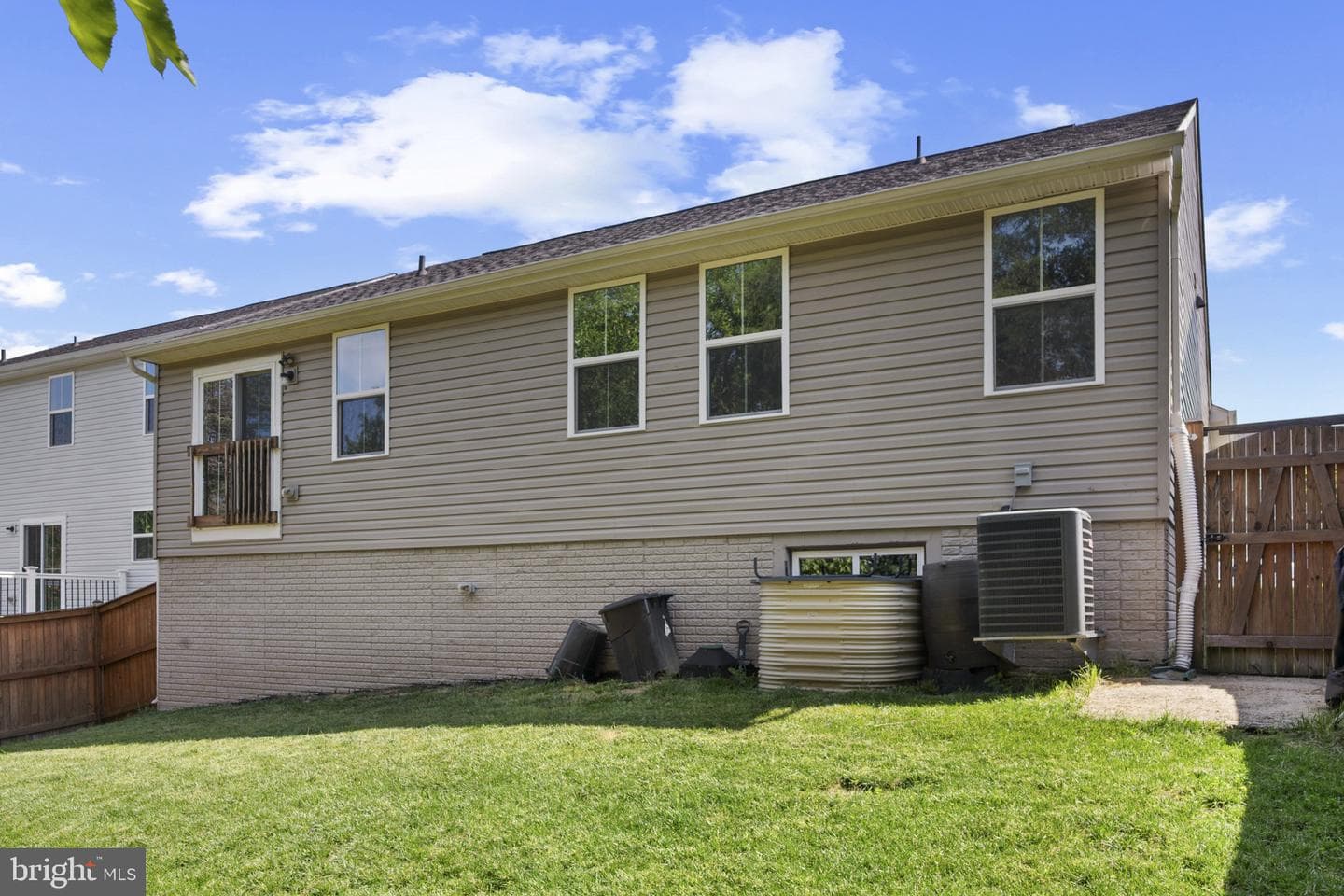 310 Coville Street photo 30