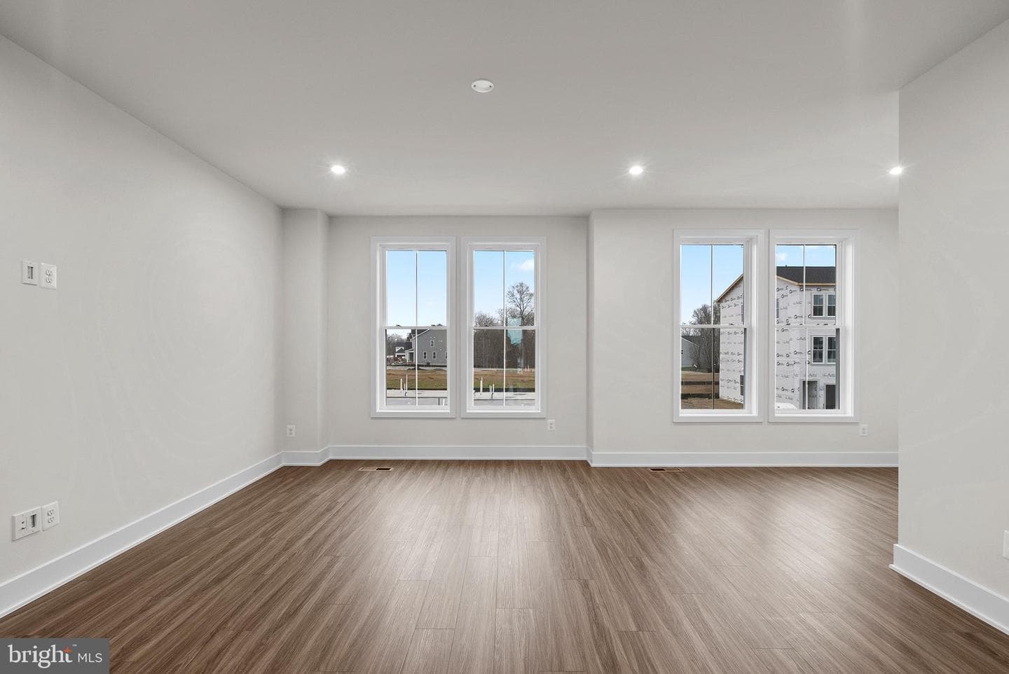 123 Galaxy Place photo 12