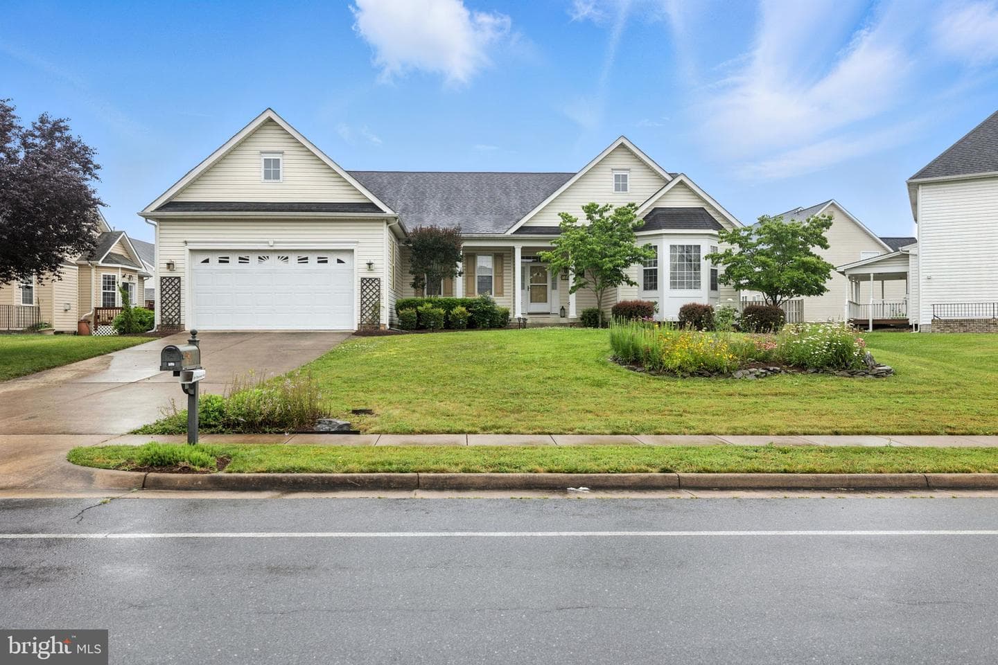 125 Dewberry Drive photo 1