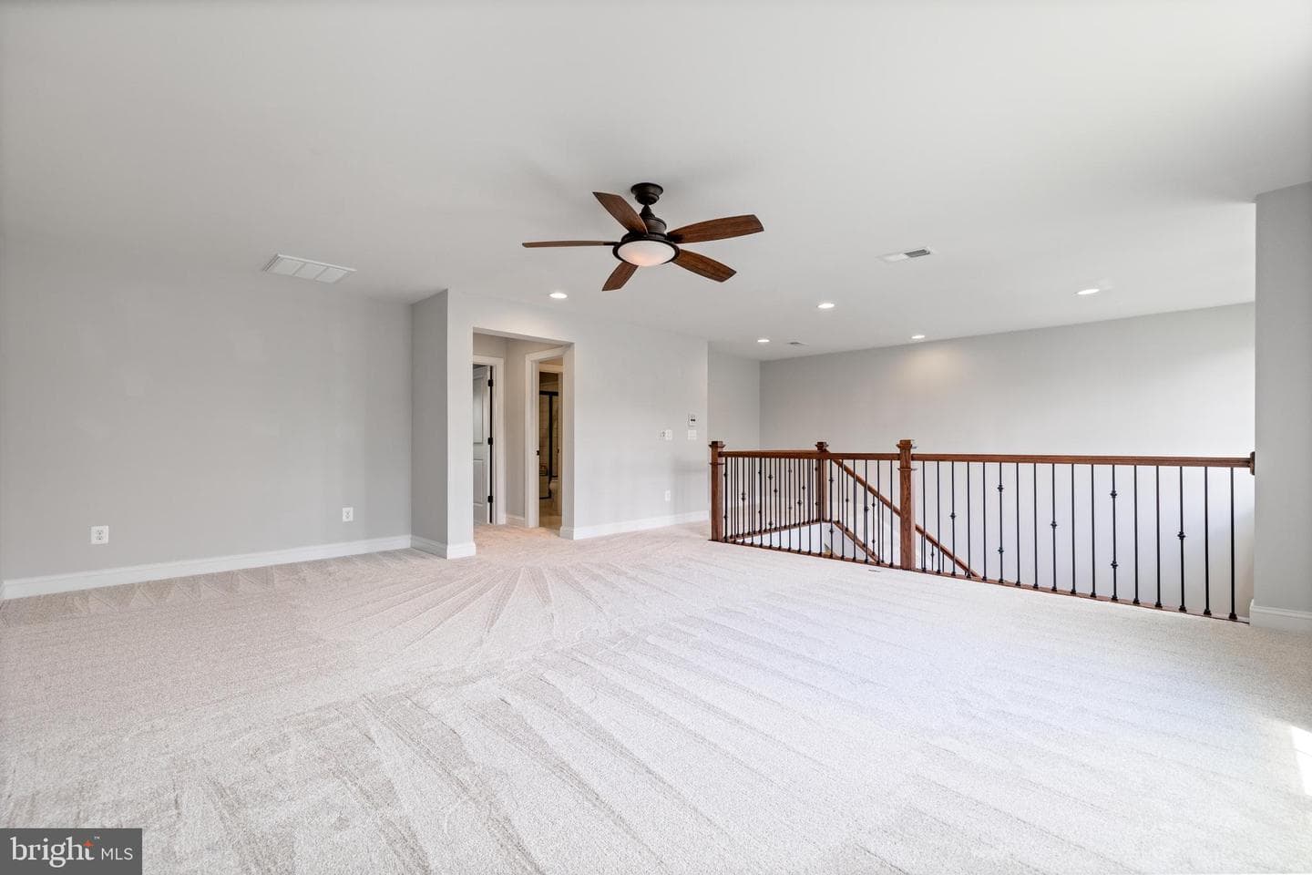 105 Harvester Drive photo 40