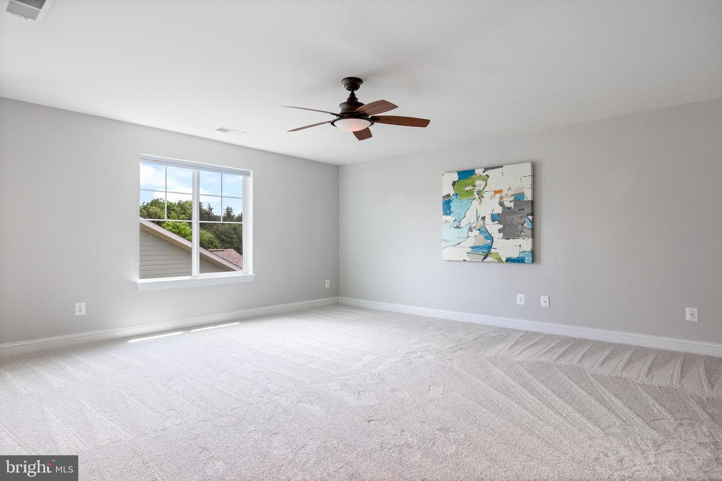105 Harvester Drive photo 41