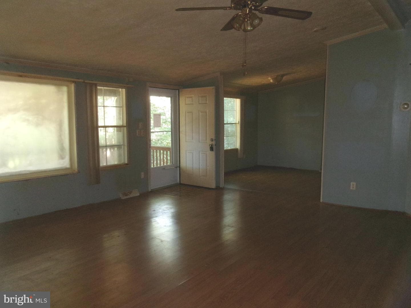 125 Whispering Knolls Drive photo 17