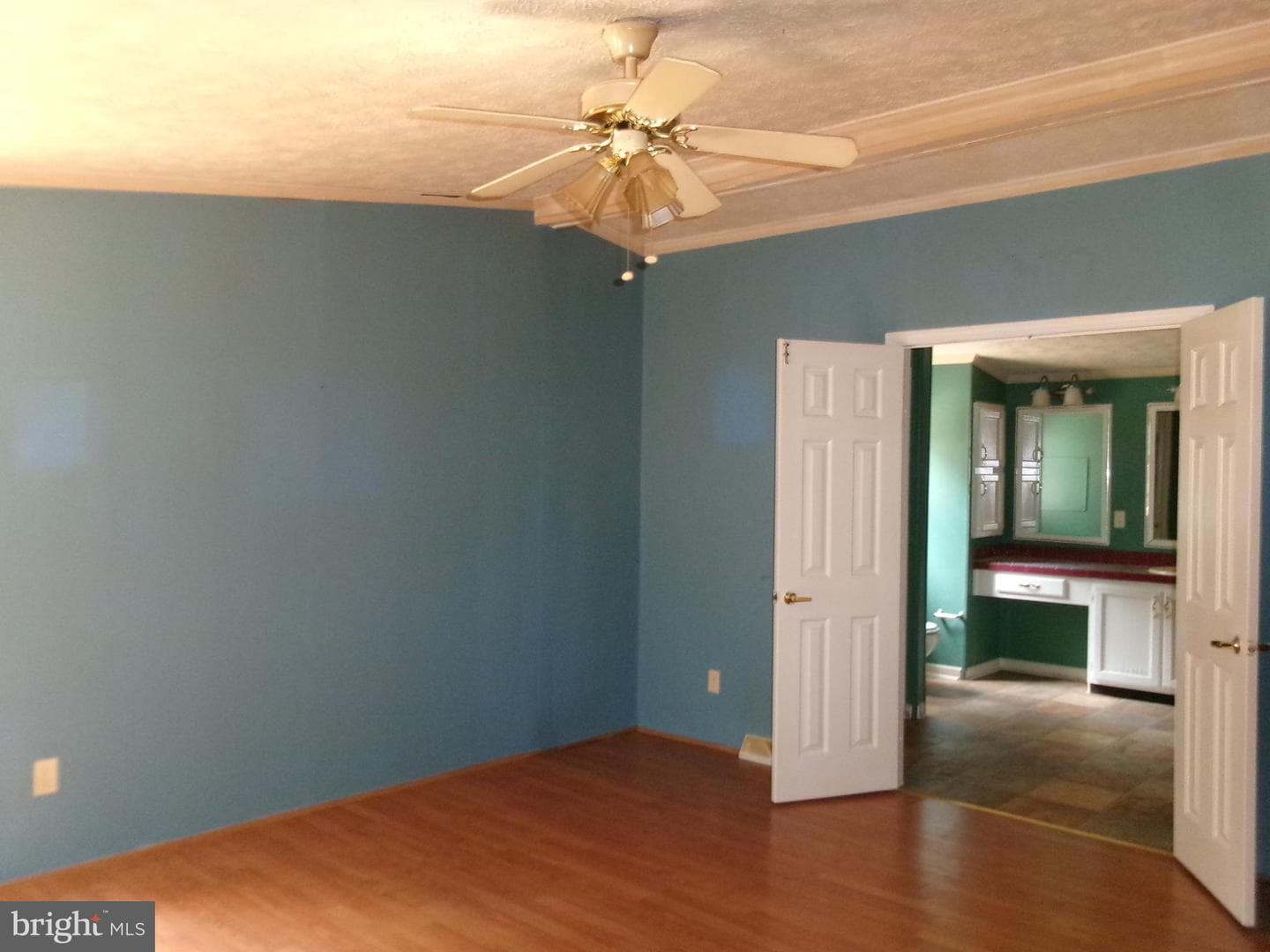 125 Whispering Knolls Drive photo 22