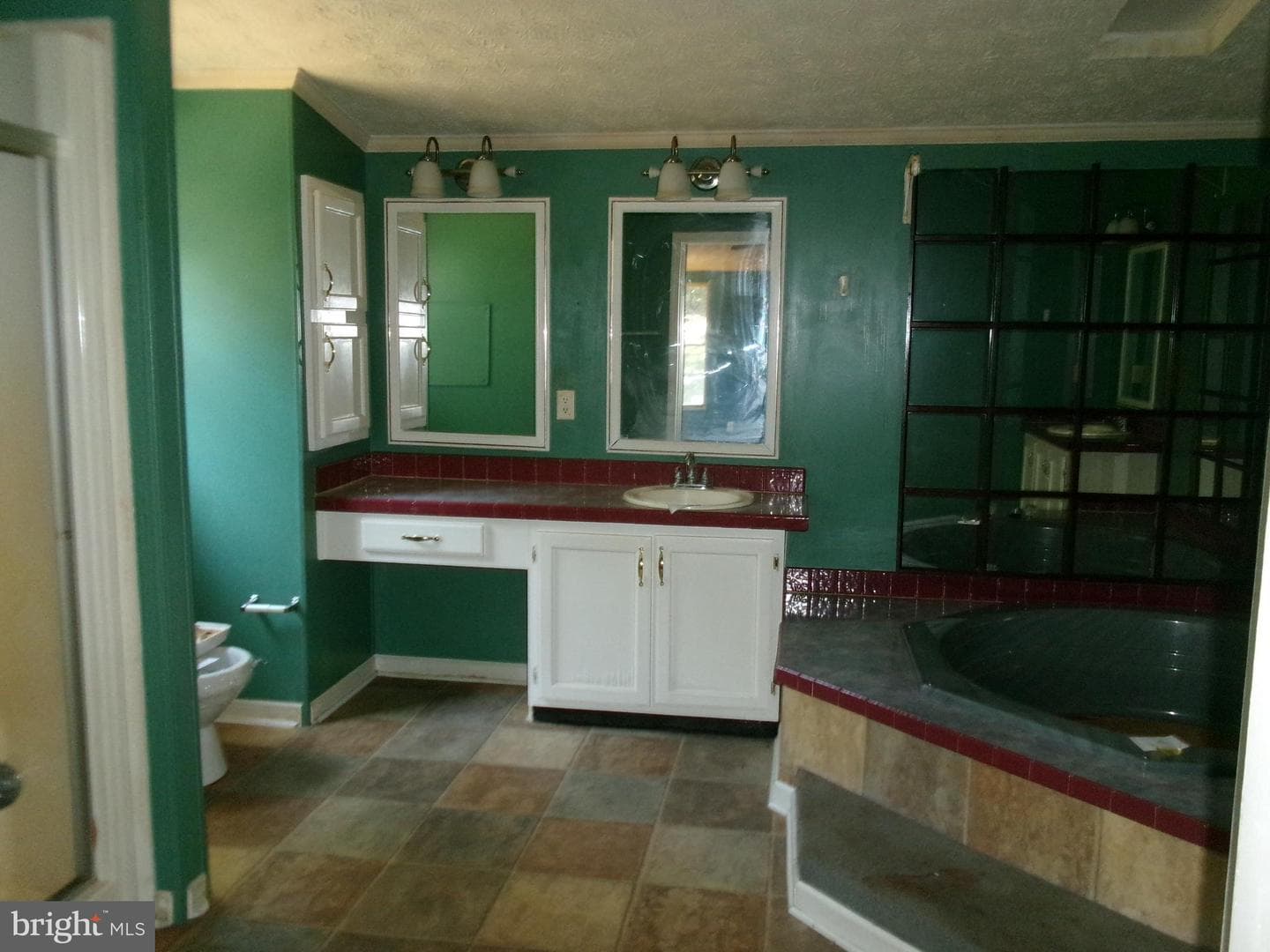 125 Whispering Knolls Drive photo 23
