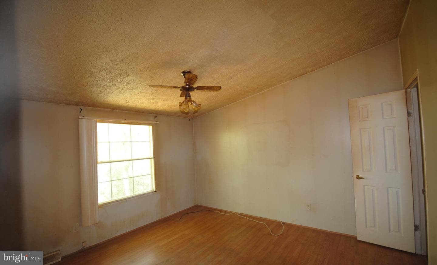 125 Whispering Knolls Drive photo 28