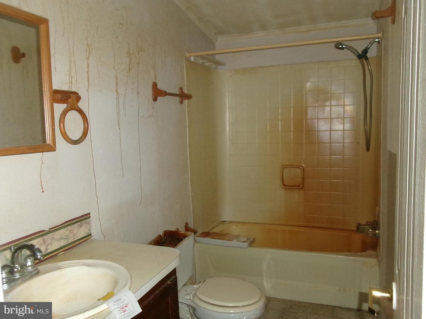 125 Whispering Knolls Drive photo 30