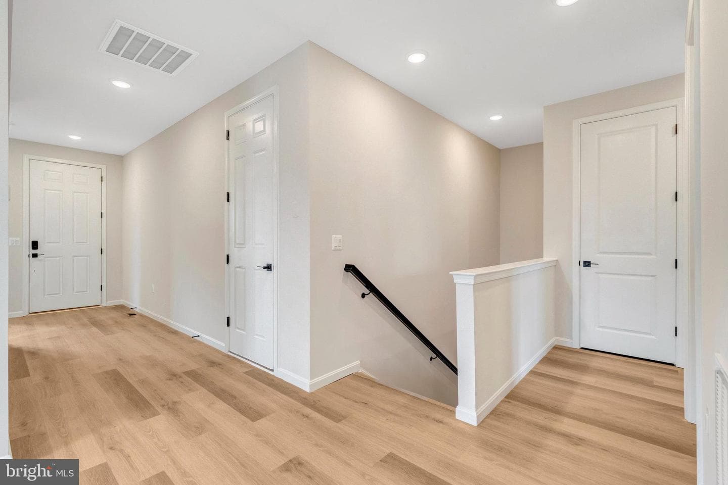 100 Midsummer Lane photo 14