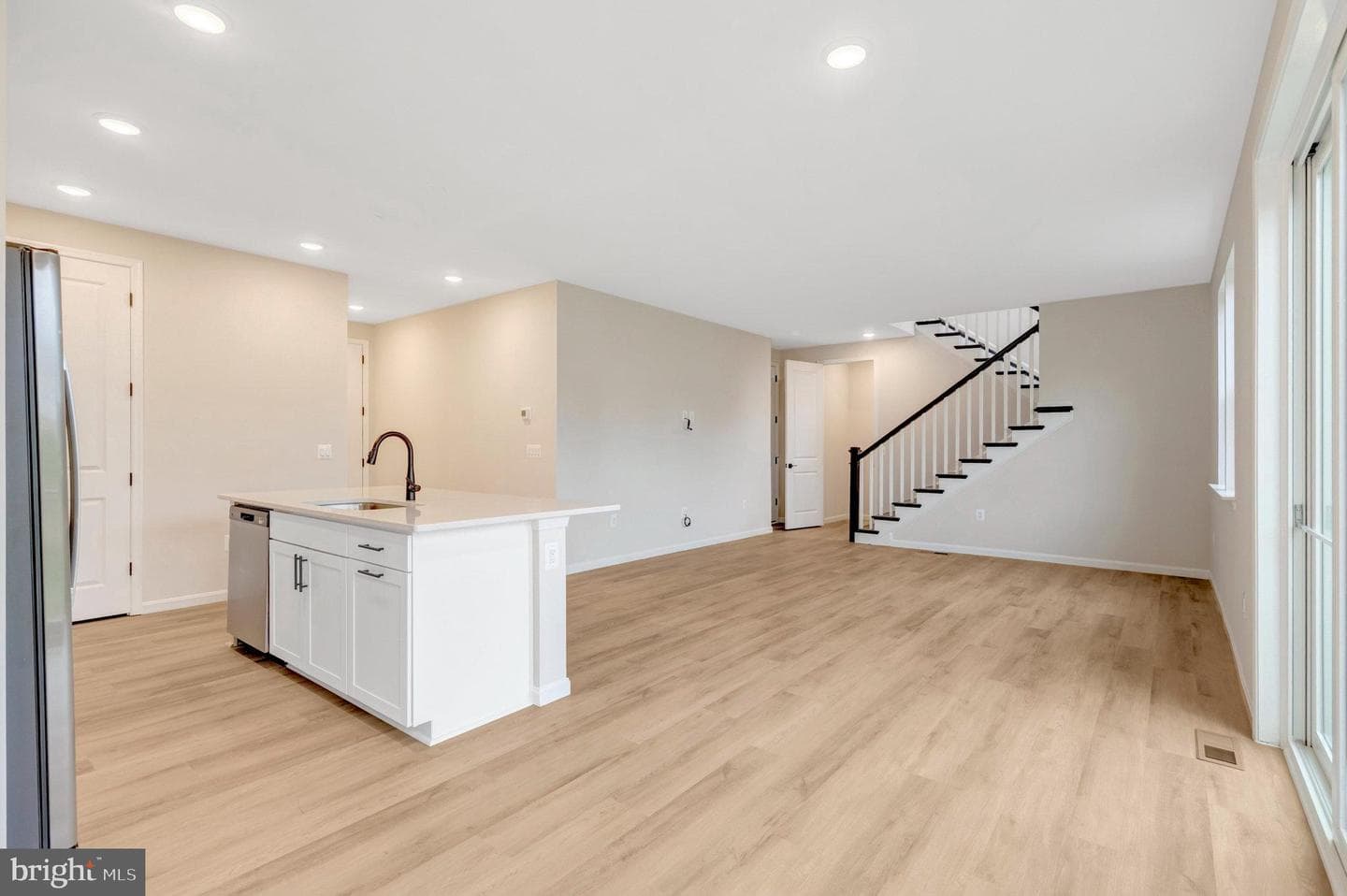102 Midsummer Lane photo 13