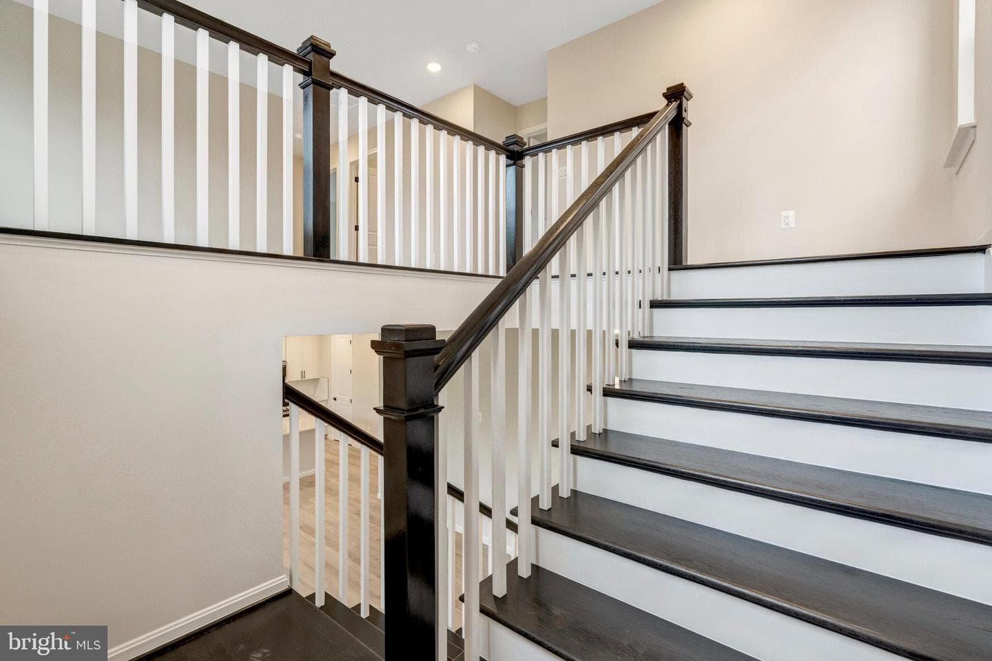 102 Midsummer Lane photo 22