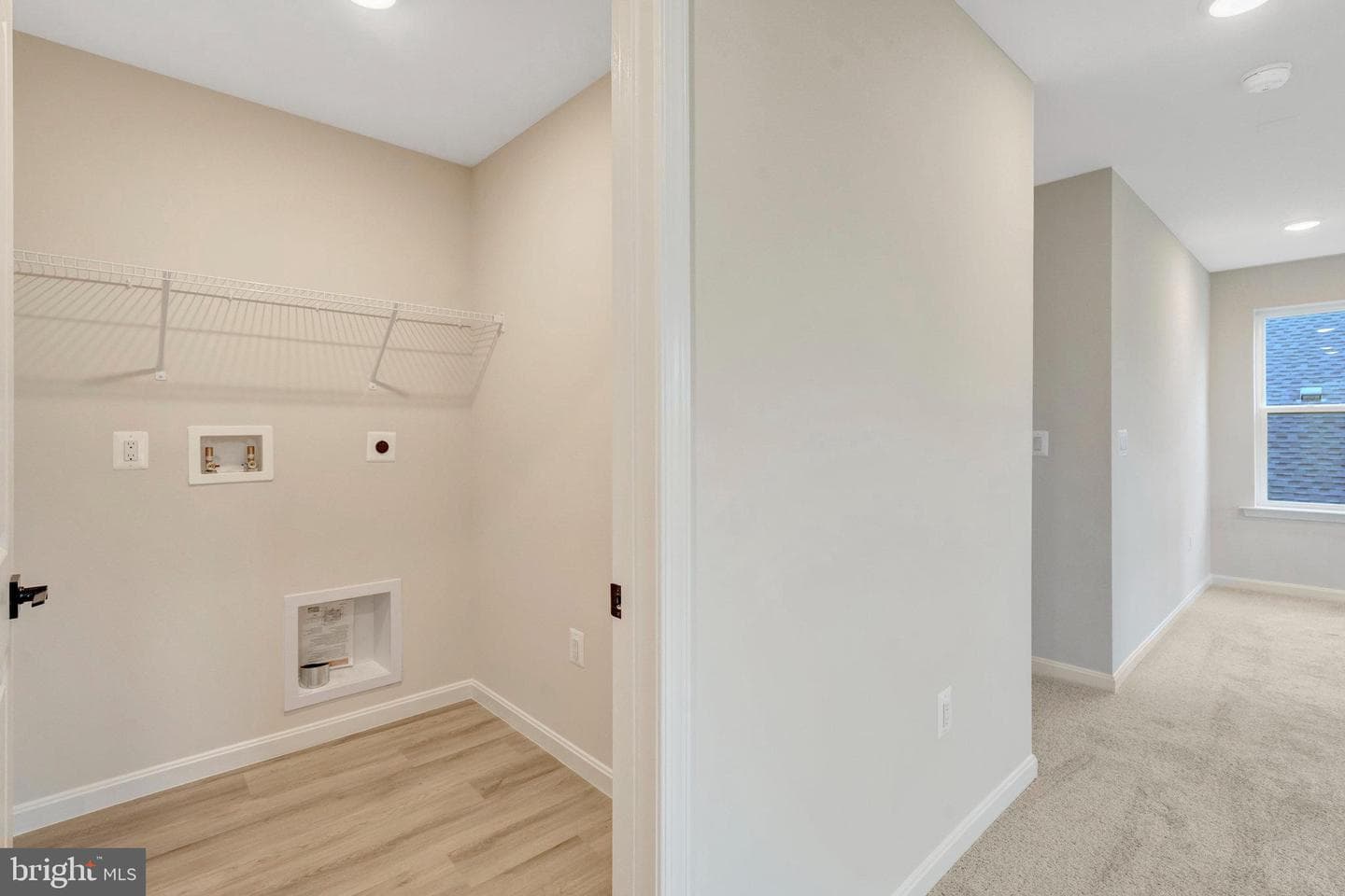 102 Midsummer Lane photo 26