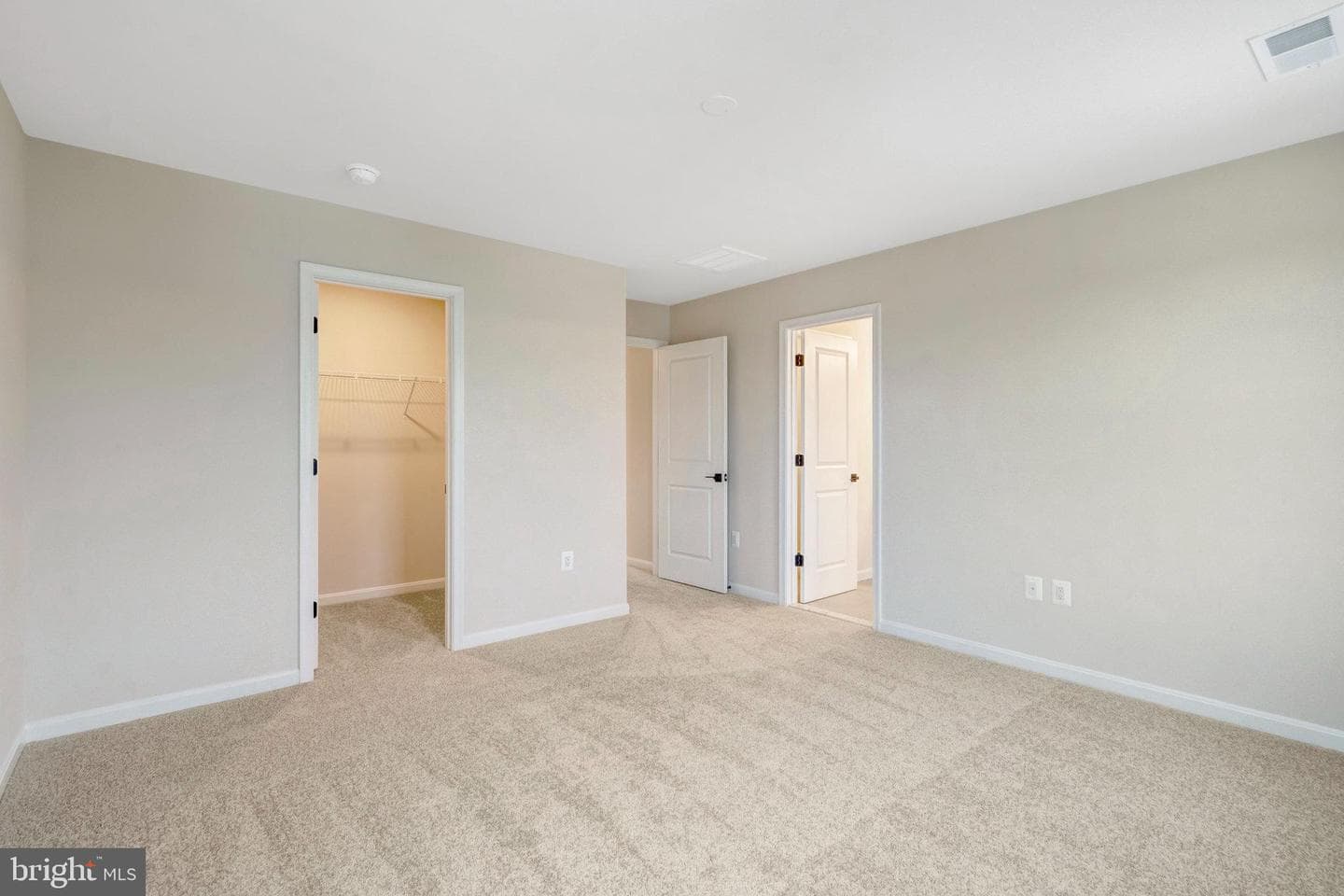 102 Midsummer Lane photo 35