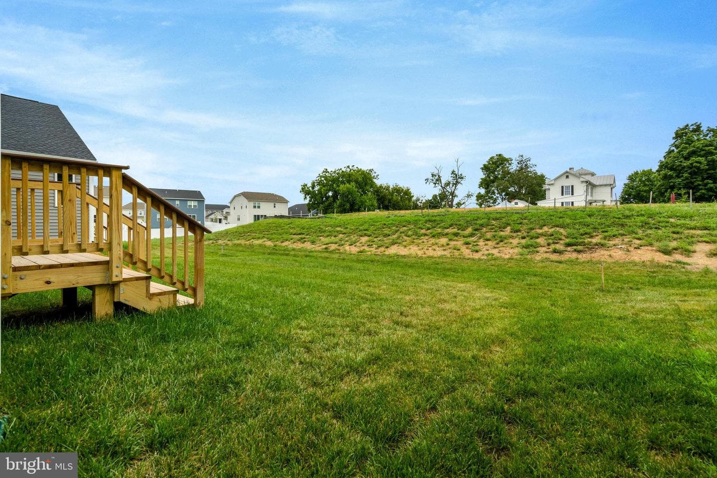 102 Midsummer Lane photo 47