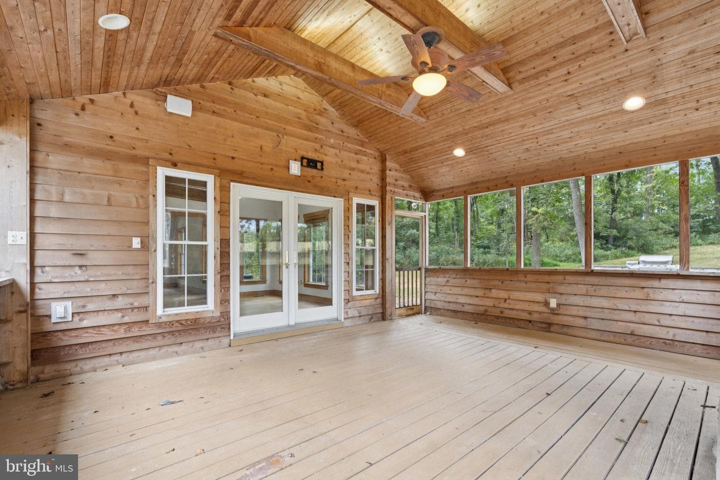 360 Clearview Drive photo 16