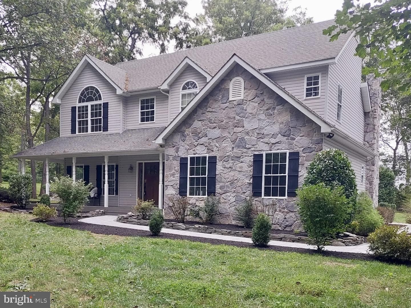 360 Clearview Drive photo 2
