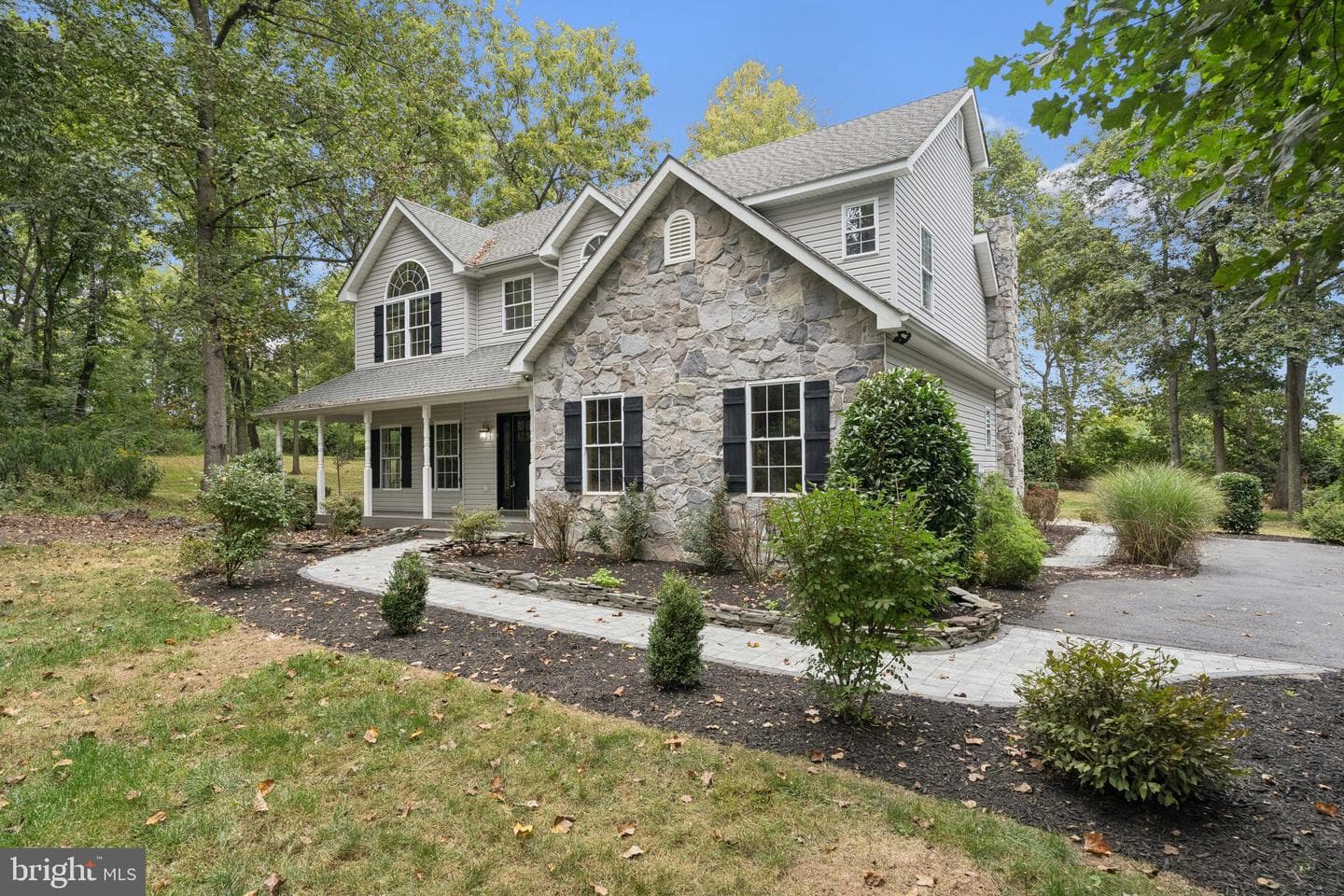 360 Clearview Drive photo 3