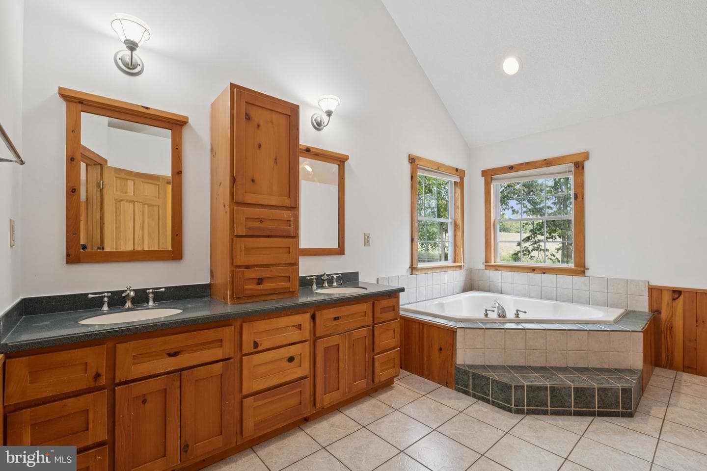 360 Clearview Drive photo 31