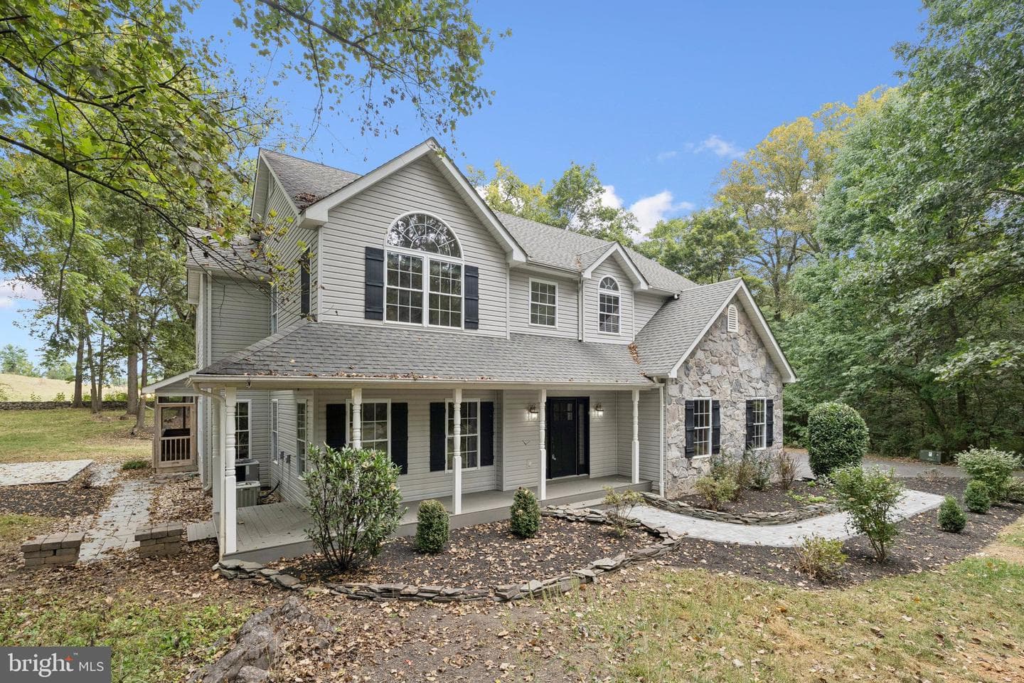 360 Clearview Drive photo 4