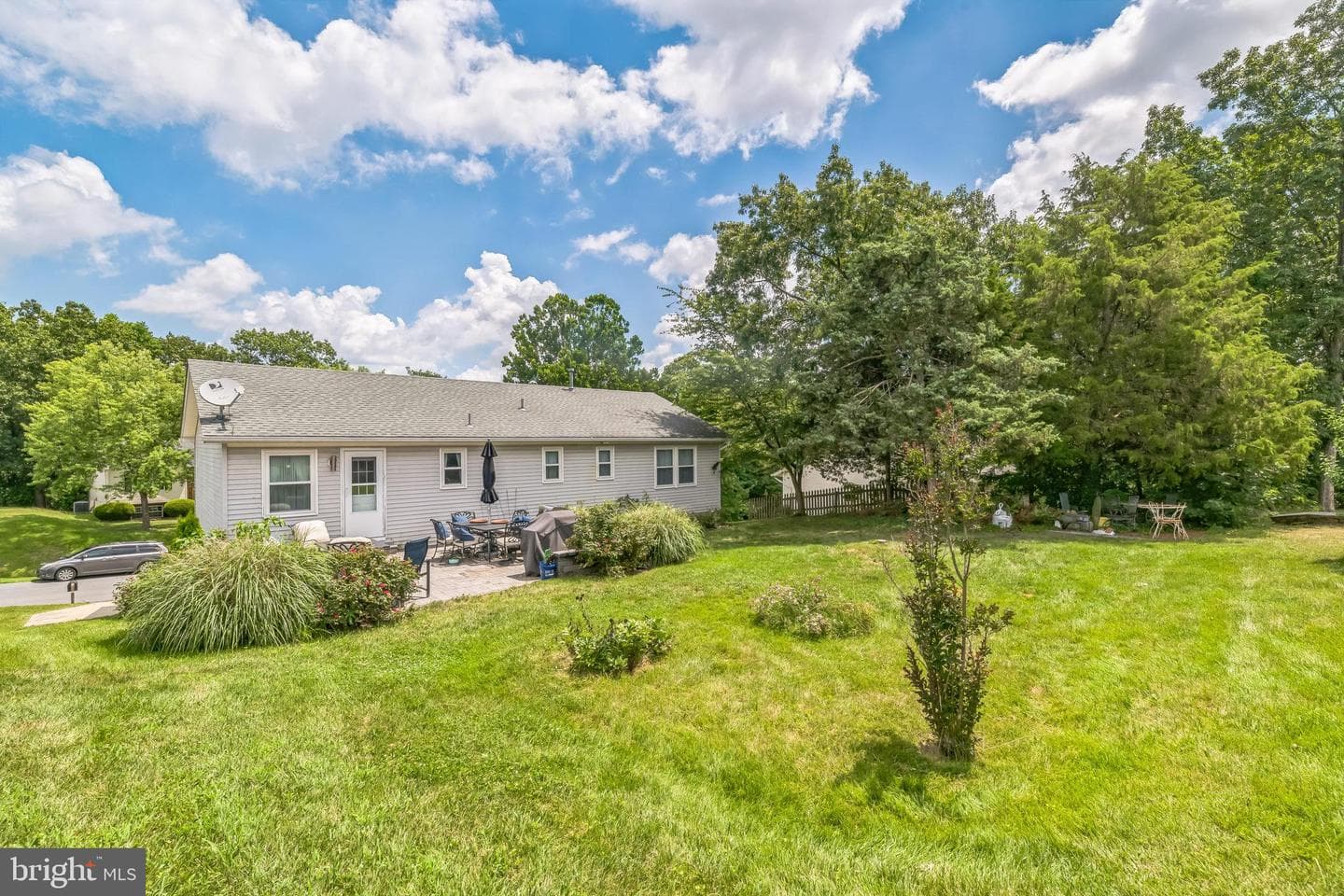 203 Pembridge Drive photo 29