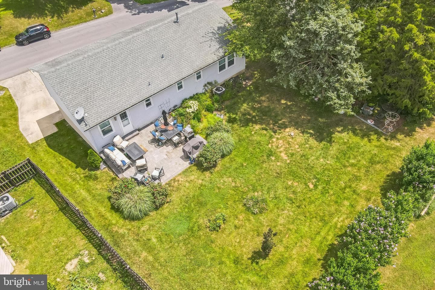 203 Pembridge Drive photo 31