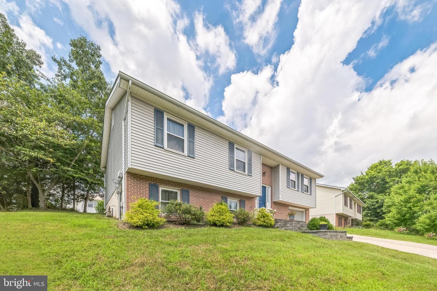 203 Pembridge Drive photo 6