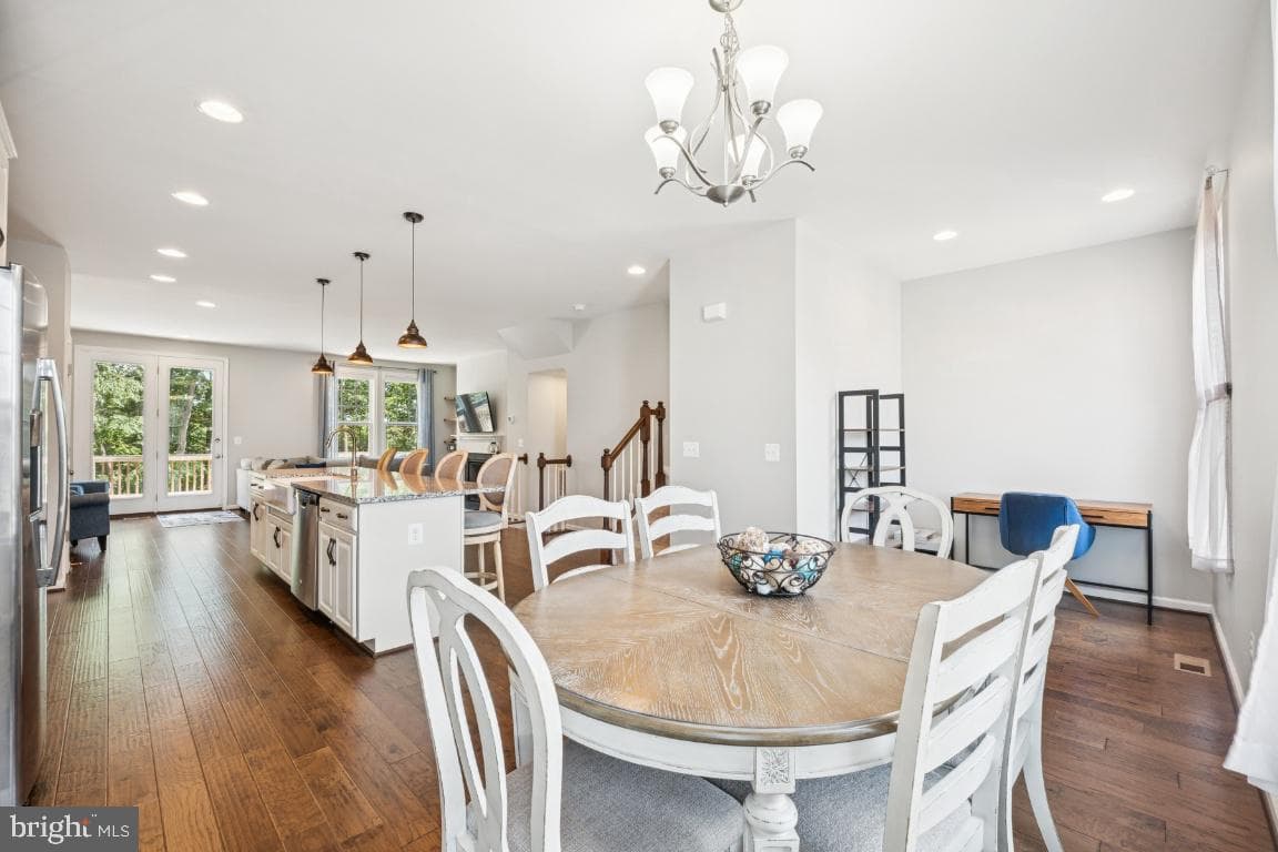149 Biscane Court photo 12