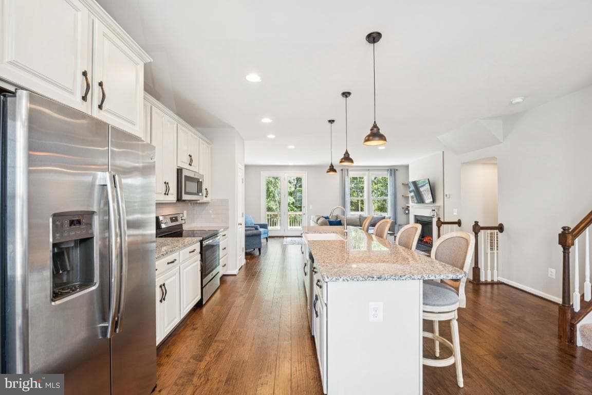 149 Biscane Court photo 2