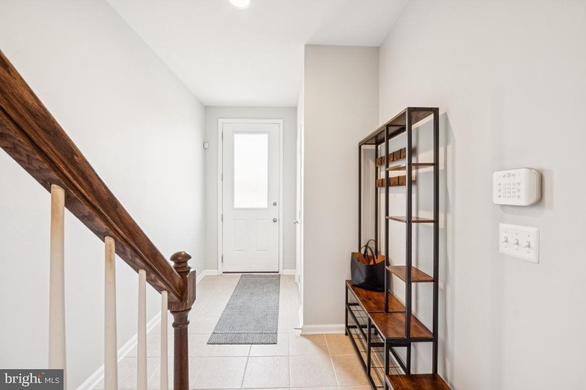 149 Biscane Court photo 28