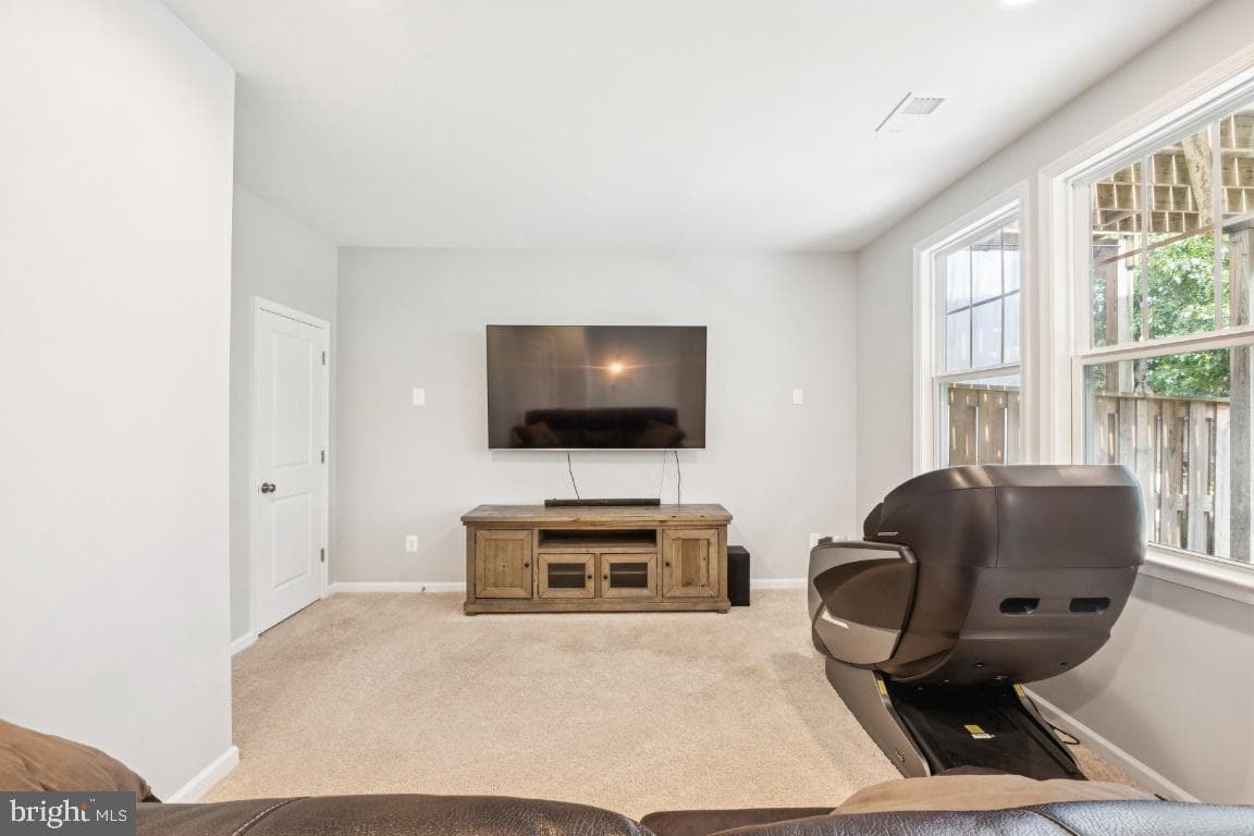 149 Biscane Court photo 31