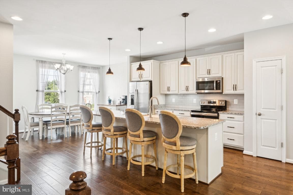 149 Biscane Court photo 4