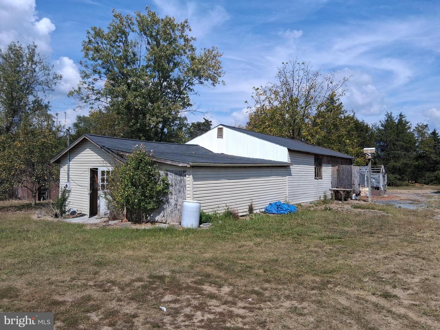 1597 Fairfax Pike photo 3