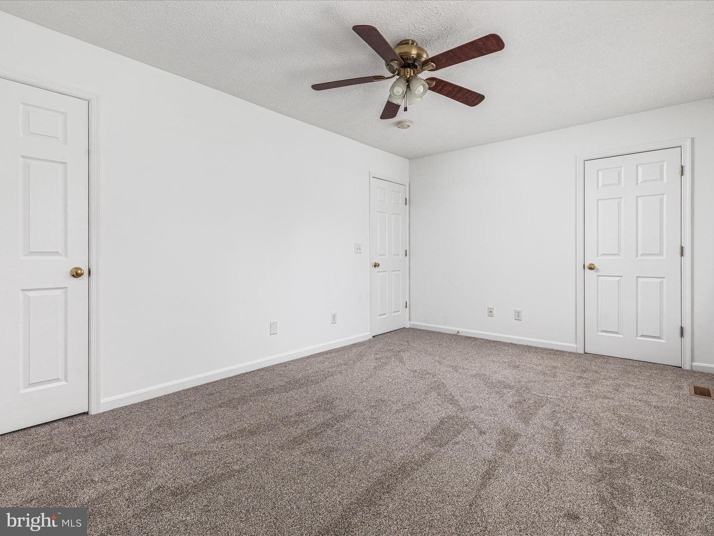 429 Ridgefield Avenue photo 15