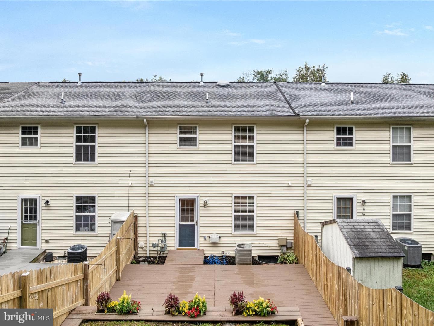 429 Ridgefield Avenue photo 32