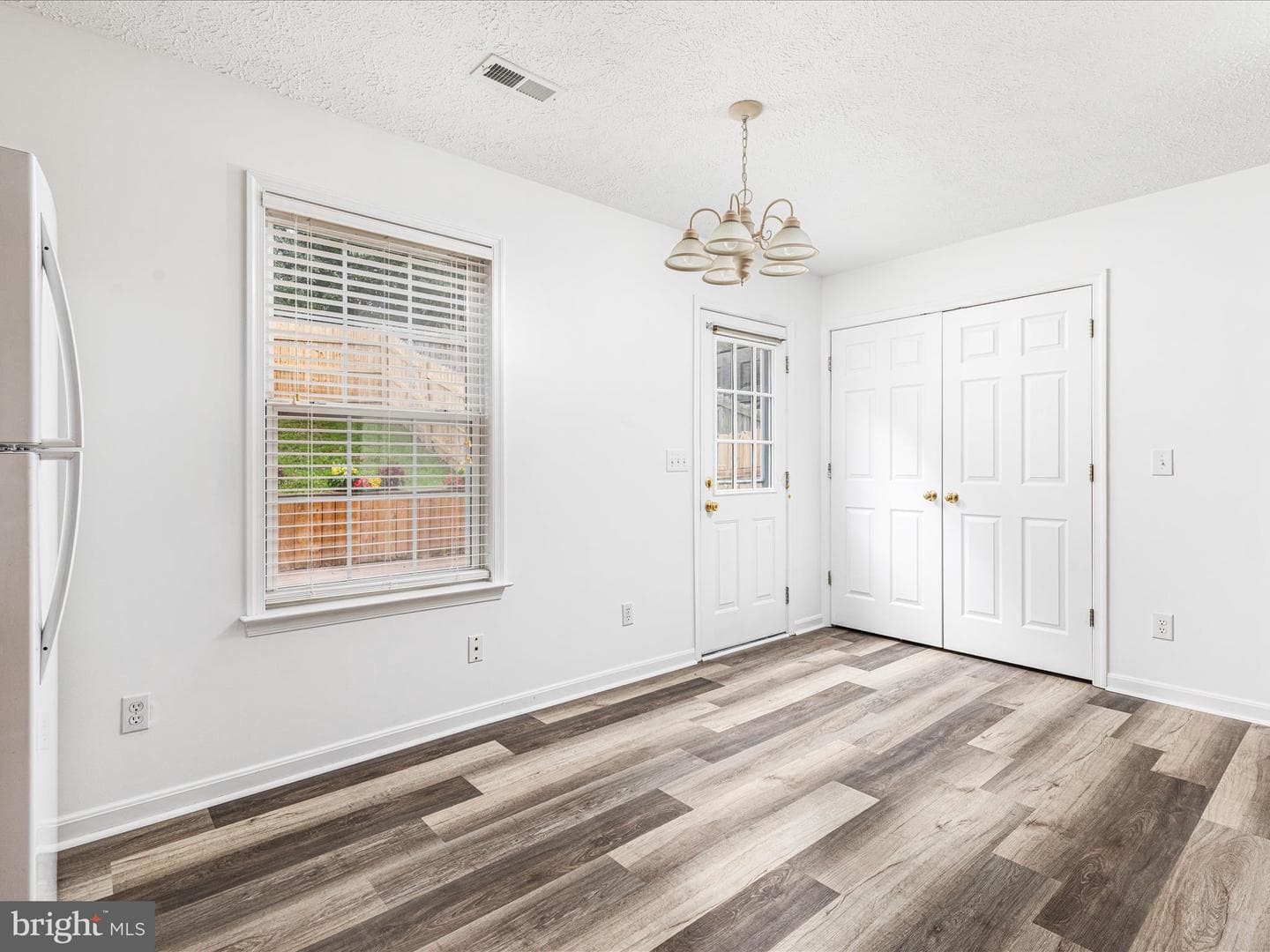 429 Ridgefield Avenue photo 9