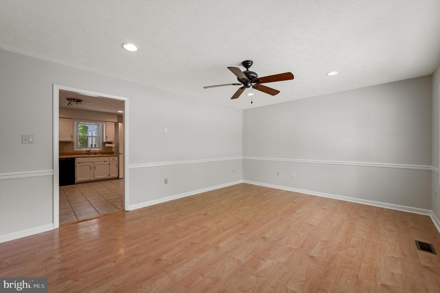 208 Wythe Avenue photo 11