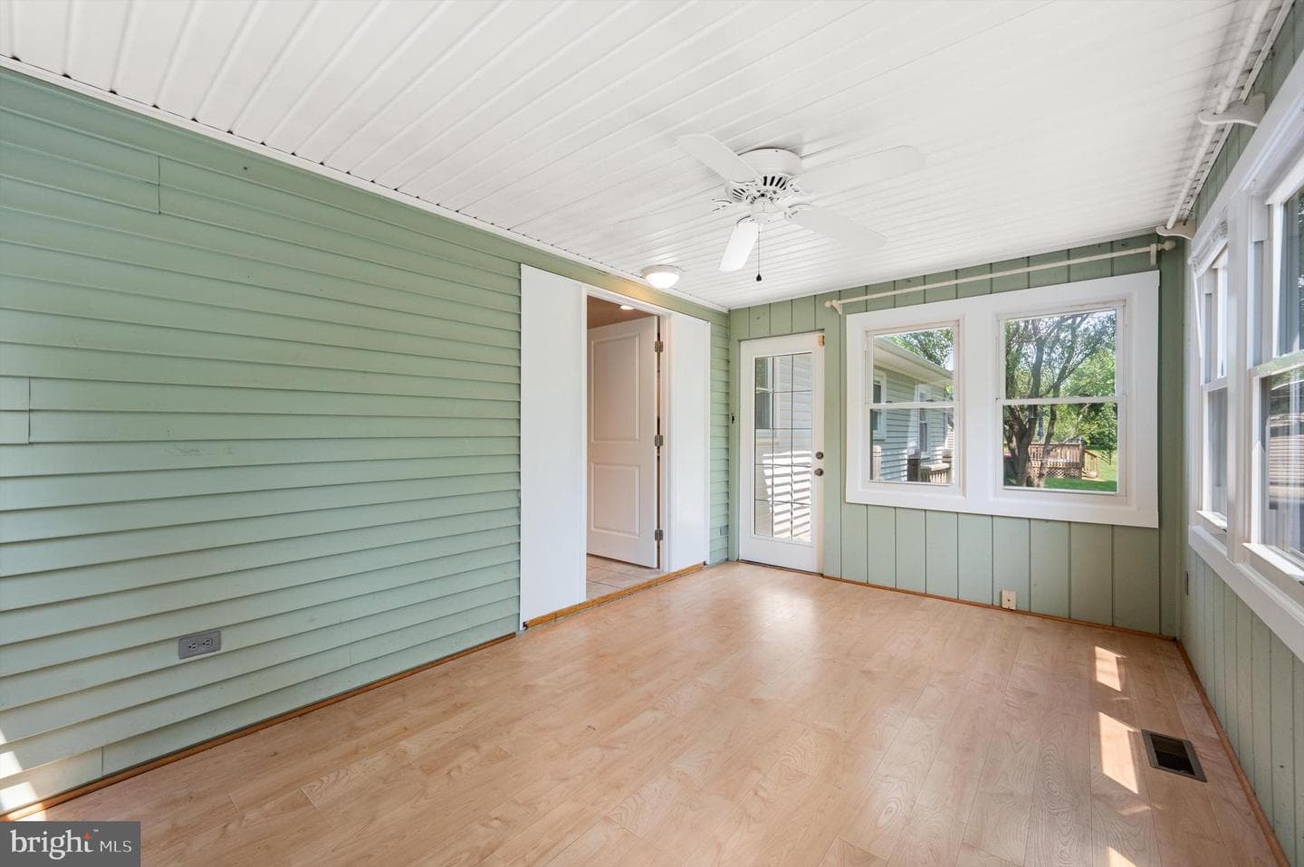 208 Wythe Avenue photo 18