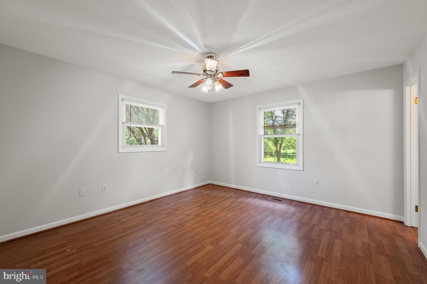 208 Wythe Avenue photo 25